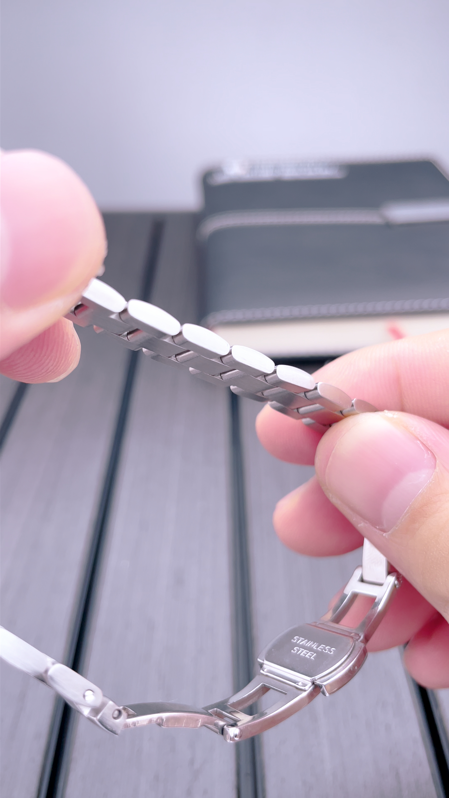 apl9886 s w ms (4) apl9886 s w ms (4)